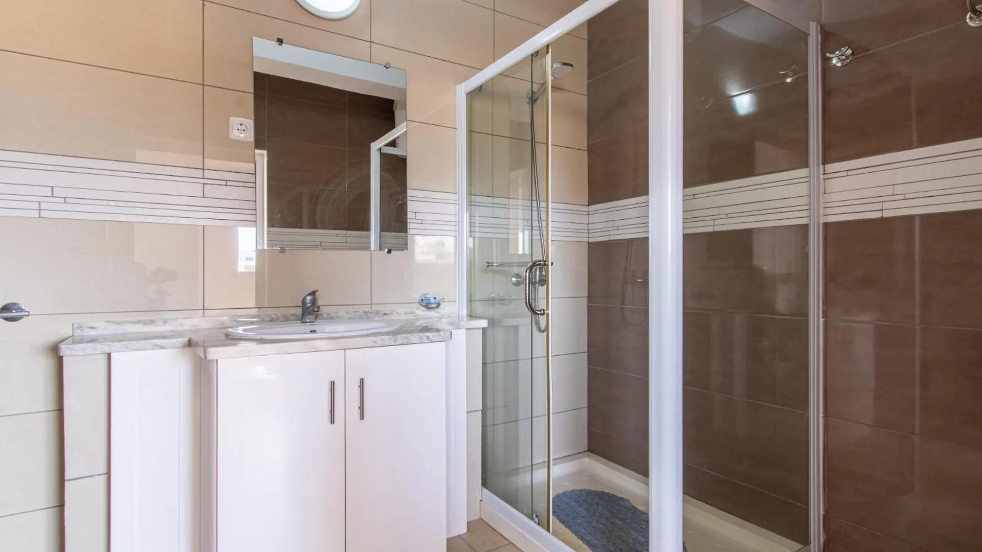 Maya Apartments Mindelo Bed and breakfast