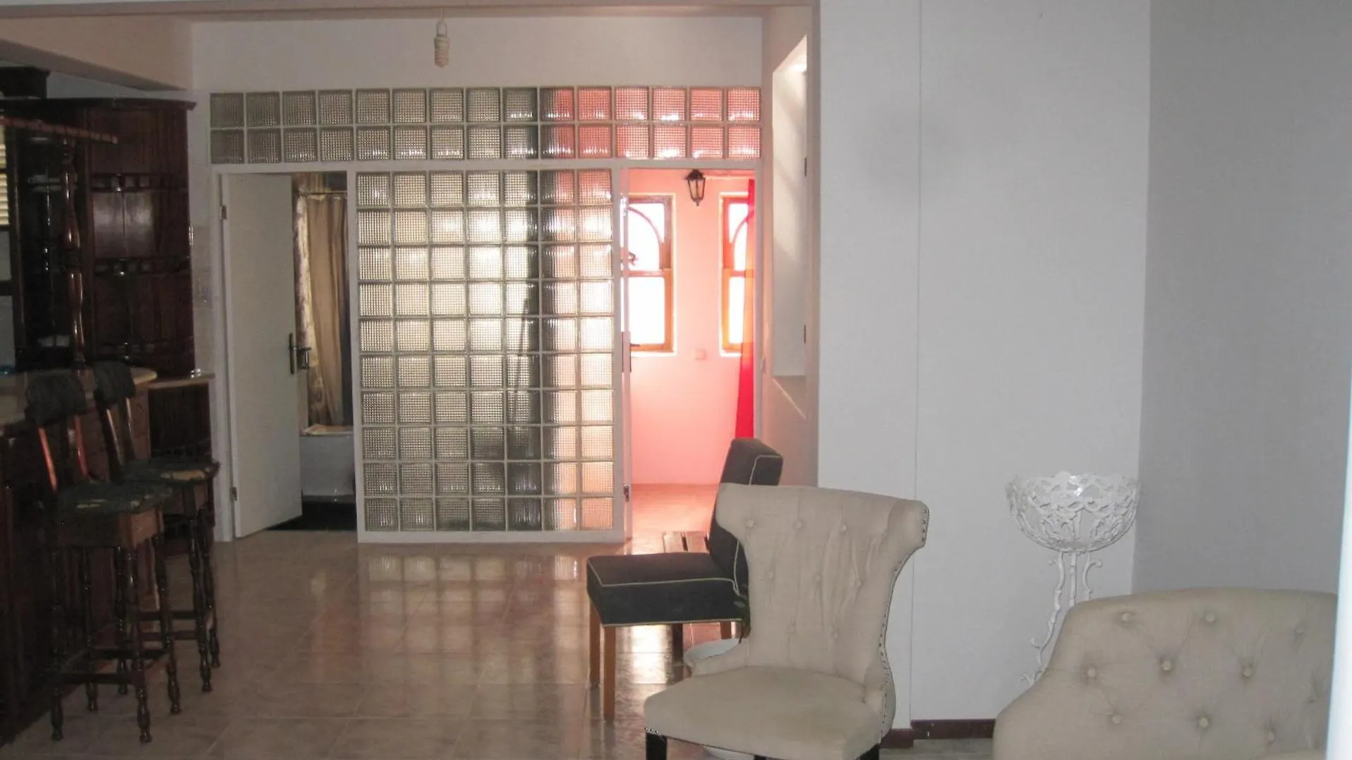 Maya Apartments Mindelo Bed & Breakfast